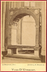 122309 Interieur van de Domkerk te Utrecht: cenotaaf van bisschop George van Egmond tussen twee pijlers van het koor, ...
