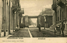 162837 Gezicht op het spoorviaduct over de Apeldoornseweg te Arnhem.