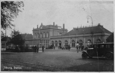 163129 Gezicht op het N.S.-station Tilburg te Tilburg.
