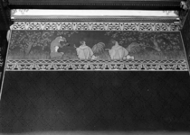 156720 Afbeelding van een gedeelte van de wandschildering van de dierenfabel in het trappenhuis van het koninklijk ...