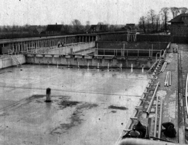 78365 Gezicht op de in aanbouw zijnde zwembad 'Noorderbad' (Boisotstraat 25) te Utrecht.