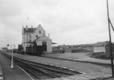 161744 Gezicht op het N.S.-station Hoogkarspel te Hoogkarspel.