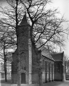 80891 Gezicht op de Nederlands Hervormde kerk te Blauwkapel (Kapelweg 21, gemeente Utrecht), uit het westen.
