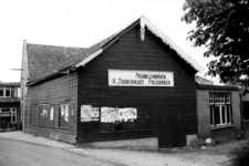 25107 Gezicht op de voormalige meubelfabriek Fa. H. Zuidervliet & Zn. (Dorp 37a-39) te Polsbroek (gemeente Lopik).