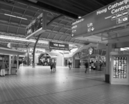 76399 Interieur van het Centraal Station van de N.S. te Utrecht: hal.