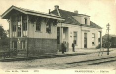 162969 Gezicht op het S.S.-station Maarsbergen te Maarsbergen, met links het seinhuis A.