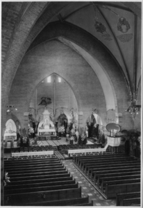 124345 Interieur van de Heilig Hartkerk (Oudwijk) te Utrecht.