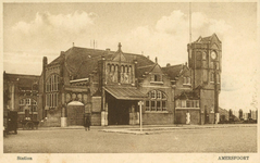 162535 Gezicht op het N.S.-station Amersfoort te Amersfoort.