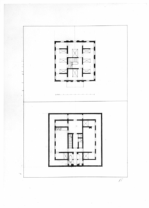 135138 Plattegrond van de begane grond (onder) en de verdieping (boven) van een gebouw met een vierkante plattegrond.