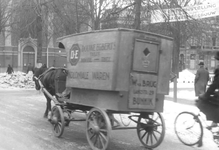 62927 Afbeelding van een wagen van een kruidenier, rijdend op de Maliebaan te Utrecht.