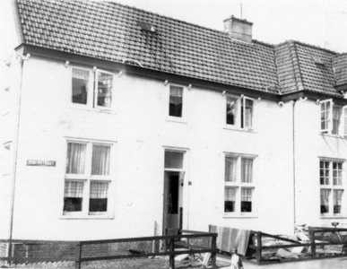 74557 Gezicht op de voorgevel van het huis Zenithstraat 12 te Utrecht.