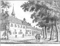 38296 Gezicht op de zij- en voorgevel van het St.-Anthoniegasthuis buiten de Weerdpoort te Utrecht.