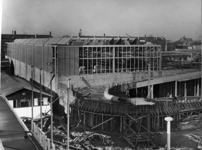 75804 Gezicht op de in aanbouw zijnde de Julianahal van de Jaarbeurs (Croeselaan) te Utrecht.