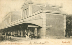 162881 Gezicht op de perronzijde van het S.S.-station Dordrecht te Dordrecht.