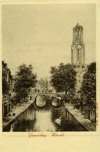 123243 Gezicht op de Oudegracht Tolsteegzijde te Utrecht met op de voorgrond de Gaardbrug en op de achtergrond de ...