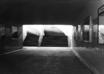 164016 Gezicht in de perrontunnel van het N.S.-station Zwolle te Zwolle.