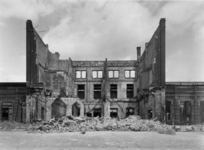 155197 Gezicht op het tijdens de oorlog vernielde N.S.-station Arnhem te Arnhem.