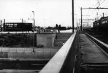 155908 Gezicht op het nieuwe N.S.-station Tilburg West te Tilburg.