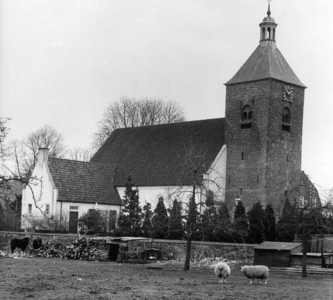 92234 Gezicht op Nederlands Hervormde kerk (Kerkpad 2) te Bunnik.