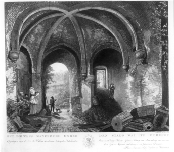 30923 Gezicht in het bastion Manenburg te Utrecht met de gang naar de binnenplaats en rechts de gang naar de als keuken ...