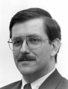 91745 Portret van H. van Bonzel uit Vleuten, lid van de V.V.D. voor de gemeenteraad van de gemeente Vleuten-De ...