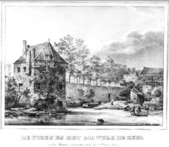 36720 Gezicht over de stadsbuitengracht op de stadswal te Utrecht met de waltoren de Beer en rechts de oostpunt van het ...