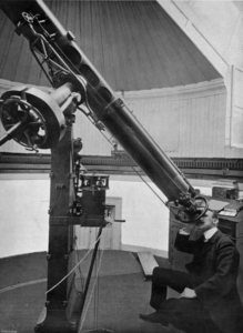 79499 Interieur van de Sterrenwacht op het bolwerk Zonnenburg te Utrecht: de grote kijker.