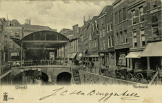 123439 Gezicht op de Vismarkt te Utrecht.