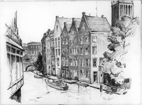 35848 Gezicht op de Oudegracht te Utrecht uit het zuiden met de achterzijden van de huizen aan de Donkere Gaard en ...