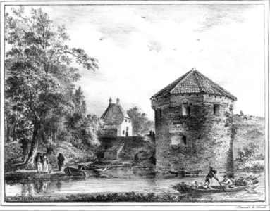 36659 Gezicht over de stadsbuitengracht op de stadswal te Utrecht uit het noordwesten, met de toren de Vos en op de ...