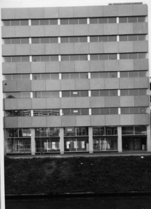 80155 Gezicht op de voorgevel van het kantoorgebouw Catharijneborch (Catharijnesingel 56) te Utrecht.