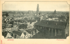 26374 Overzicht van het noordelijk deel van de binnenstad te Utrecht, vanaf de Jacobitoren, uit het noordwesten; op de ...