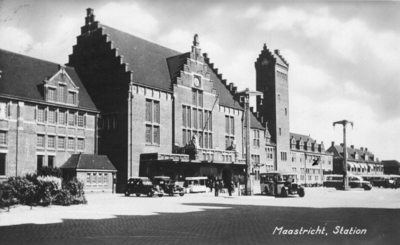 161843 Gezicht op het N.S.-station Maastricht te Maastricht.