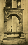 124457 Interieur van de Domkerk (Munsterkerkhof) te Utrecht: cenotaaf van bisschop George van Egmond.N.B. In 1912 is de ...