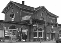 150409 Gezicht op het N.S.-station Helmond te Helmond.