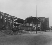 157303 Gezicht op het tijdens de oorlog vernielde N.S.-station Nijmegen te Nijmegen.
