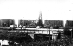 84157 Gezicht op de flatgebouwen aan de Karel Doormanlaan te Utrecht, uit het zuidoosten; in het midden de ...