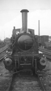 162365 Afbeelding van de stoomlocomotief nr. 7730 (serie 7700) van de N.S. te Alkmaar.