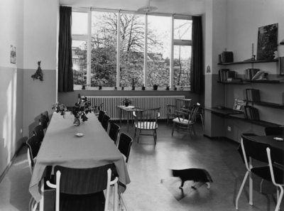 124266 Interieur van de gerestaureerde tehuizen De Haven (Observatiehuis voor meisjes, Maliebaan 99) en Het Baken ...