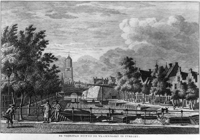 35175 Gezicht vanaf de Stenenbrug over de Vecht op de stad Utrecht met de Weerdsluis, met aan weerszijden de bebouwing ...