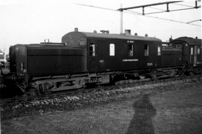 162007 Afbeelding van de stoomverwarmingswagen 158 952 van de N.S. te Nieuwersluis-Loenen.
