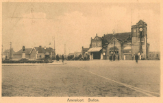 162525 Gezicht op het N.S.-station Amersfoort te Amersfoort.