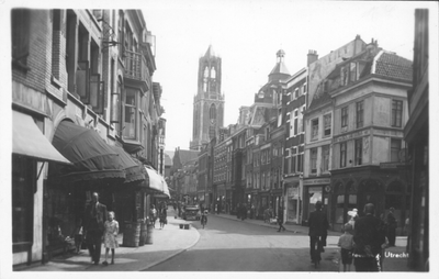 122009 Gezicht in de Steenweg te Utrecht, uit het westen.