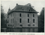 92750 Gezicht op de linker- en achtergevel van het Huis te Linschoten (Noordlinschoterdijk 15) te Linschoten. N.B. De ...