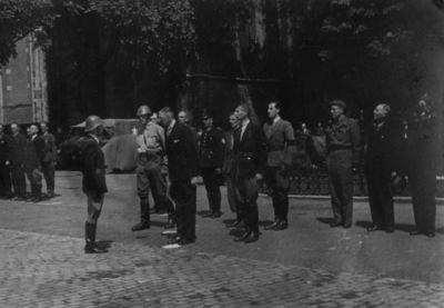 124806 Afbeelding van de scheidende stadscommandant van de B.S. (Binnenlandse Strijdkrachten), mr. M.M. Kwint aliasVan ...