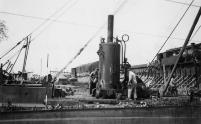 164711 Gezicht op de werkzaamheden ten behoeve van de verbouwing van de tunnel onder het spoor in de Leidseweg te ...