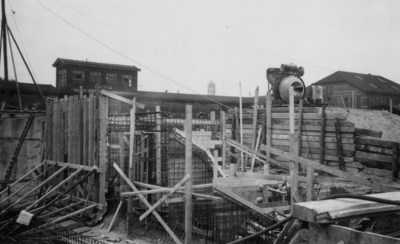 164717 Gezicht op de werkzaamheden ten behoeve van de aanleg van de Leidseveertunnel (westzijde) te Utrecht.N.B. De ...