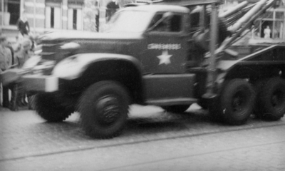 124832 Afbeelding van de Memorial D-Day Parade.Een kraanwagen van de 3rd Canadian Infantry Division in de Biltstraat, ...