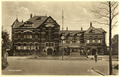 164824 Gezicht op het N.S.-station Woerden te Woerden.