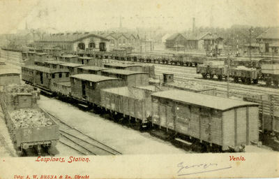 165015 Gezicht op het emplacement van het S.S.-station Venlo te Venlo.